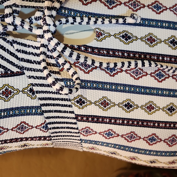 NWOT Jessica Simpson One-Piece Swimsuit (0659) - Picture 3 of 7